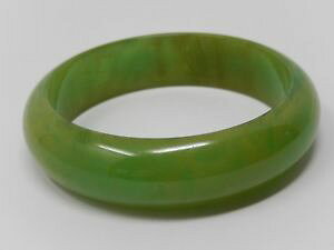 �y���������z�C�^���A���@�u���X���b�g�@�u���X���b�g�r���e�[�Wbracelet vintage matire plastique verte