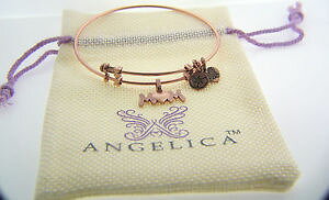 yzC^A@uXbg@AWFJy_gn[gsN^uXbgnuova angelica mom ciondolo a cuore bracciale rigido con rosa finitura pgel1214