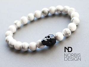 yzC^A@uXbg@XJXtXL[C`uXbguomo bianco howlite teschio braccialetto con cristalli swarovski 69 pollici con elastico