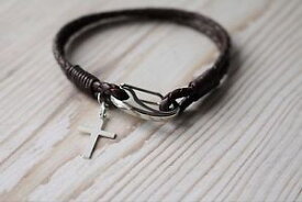 【送料無料】メンズブレスレット　メンズレザーブレスレットシルバークロスバッグmens leather bracelet 925 silver cross free gift bag