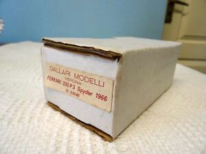 �y���������z�͌^�ԁ@�X�|�[�c�J�[�@�t�F���[���X�p�C�_�[���}���z���C�g���^���L�b�gferrari 330 p3 spyder 1966 le mans dallari modelli white metal kit 143