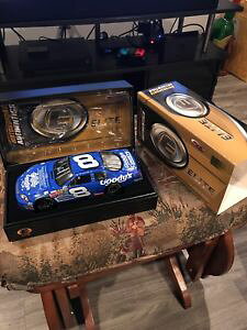 �y���������z�͌^�ԁ@�X�|�[�c�J�[�@�g�j�[�X�`�����[�g�������e�J�����G���[�g���[�^�[�X�|�[�ctony stewart 8 goody�fs 2006 monte carlo ss elite motorsports authentics 124