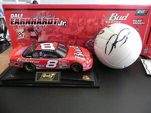 �y���������z�͌^�ԁ@�X�|�[�c�J�[�@�f�C���A�[���n�[�g�W���j�A�h�[�o�[���[�X�T�C���E�B���\���{�[��nascar dale earnhardt jr 2001 dover raced win w autographed wilson ball