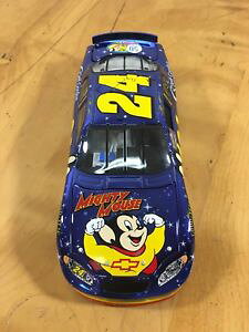yz͌^ԁ@X|[cJ[@WFtS[h2005eJ24}EX124jeff gordon 2005 monte carlo 24 foundationmighty mouse 124 scale