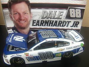 �y���������z�͌^�ԁ@�X�|�[�c�J�[�@listingdale earnhardt jr2017�g���b�N124 nascar�G�l���M�[