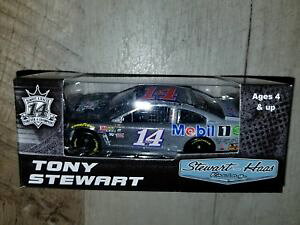 yz͌^ԁ@X|[cJ[@gj[X`[g[rz[XebhXP[V{[2016 tony stewart 14 mobil 1 homestead last ride 164 scale chevy
