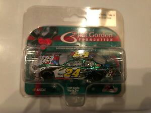 �y���������z�͌^�ԁ@�X�|�[�c�J�[�@jeff gordon 2006jeff gordon foundation holiday164action diecast carjeff gordon 2006 jeff gordon foundation holiday 164 act