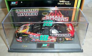 �y���������z�͌^�ԁ@�X�|�[�c�J�[�@���O�����v���{�r�[���{���e143 1998 revell 18 interstate small soldiers grand prix bobby labonte