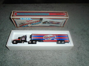 yz͌^ԁ@X|[cJ[@gX|[^[164 ertl past amp; present transporters 1992 mib