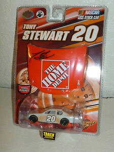 yz͌^ԁ@X|[cJ[@gj[X`[gz[f|eXgJ[t[hV{[20 tony stewart home depot rare test car hood 2007 chevy winners circle 164