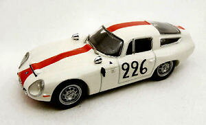 【送料無料】模型車 スポーツカー アルファロメオ#モントスポーツハンティングモデルモデルalfa romeo tz 1 226 mont ventoux 1984 sportinghunting 143 model best models