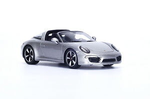 yz͌^ԁ@X|[cJ[@Xp[N|VF^Kspark porsche 991 targa 4s platasilver s4934 143