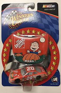 yz͌^ԁ@X|[cJ[@t[h30217EBi[YT[Ngj[X`A[g20z[f|s[ibcOvwinners circle tony stewart 20 home depotpeanuts grand prix with hood 30217