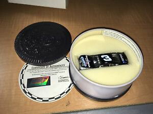 �y���������z�͌^�ԁ@�X�|�[�c�J�[�@�f�C���A�[���n�[�gdale earnhardt 2001 oreo goodwrench 164 revell nascar car in tin