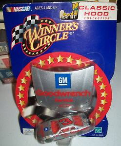 yz͌^ԁ@X|[cJ[@fCA[n[geJNVbNt[h2001 winners circle dale earnhardt 3 goodwrench monte carlo classic hood