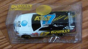 【送料無料】模型車 スポーツカー マットkenseth atamp16417 dewalt;tpvc promoレーシングカーフォードトーラスサービス164 17 dewalt racing matt kenseth atamp;t services pvc promo rac