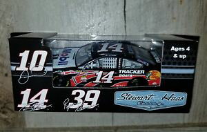 yz͌^ԁ@X|[cJ[@gj[X`[g[rXP[V{[2013 tony stewart 14 mobil 1 164 scale chevy