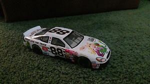 yz͌^ԁ@X|[cJ[@fC2002 dale jerett 88 ups muppts 124 nascar