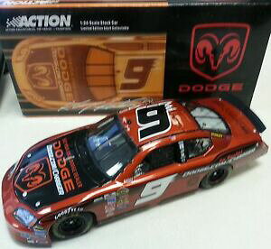 �y���������z�͌^�ԁ@�X�|�[�c�J�[�@kasey kahne 2005bud shootout hemi124action diecast car 17,008kasey kahne 2005 bud shootout hemi 124 action diecast car 17,