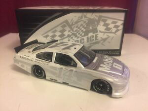 yz͌^ԁ@X|[cJ[@gj[X`[gA[NACX[rXP[V{[2011 tony stewart arc ice mobil 1 124 scale chevy