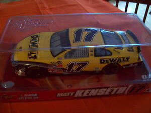 yz͌^ԁ@X|[cJ[@}bgkenseth 124dewalt17EBi[YT[N2007tH[hmatt kenseth 124 scale dewalt 17 car winners circle 2007 ford fusion