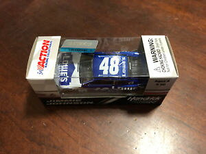 �y���������z�͌^�ԁ@�X�|�[�c�J�[�@2018�W�~�[�W�����\�����E1642018 jimmie johnson lowes patriotic 164 scale car