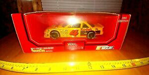 yz͌^ԁ@X|[cJ[@124A[j[irvan nascar4V{[1993124 ernie irvan nascar 4 chevrolet lumina 1993 edition in box