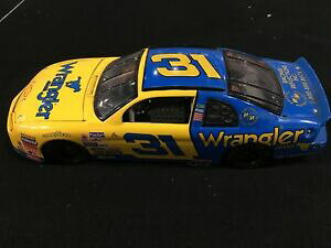 yz͌^ԁ@X|[cJ[@fCAn[gjr31O[W[Y1997eJ124x_CJXgdale earnhardt jr 31 wrangler jeans 1997 monte carlo 124 revell diecast car