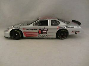 �y���������z�͌^�ԁ@�X�|�[�c�J�[�@���[�^�[�X�|�[�c�f�C���A�[���n�[�g�����e�J����motorsports authentics dale earnhardt 2006 monte carlo ss nib 124 418