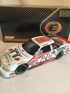 yz͌^ԁ@X|[cJ[@ANVG[ggj[X`[gf|1999 124 action elite 20 tony stewart home depot habitat for humanity