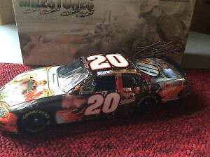 �y���������z�͌^�ԁ@�X�|�[�c�J�[�@�A�N�V�����g�j�[�X�`�����[�g�}�C���X�g�[��action 124 tony stewart milestones 2005