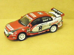 �y���������z�͌^�ԁ@�X�|�[�c�J�[�@164 team perkins racing holden vy commodorepdumbrell2004 carlectables 64164 team perkins racing holden vy commodore pdumbr