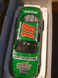 �y���������z�͌^�ԁ@�X�|�[�c�J�[�@�{�r�[���{���e��2004 bobby labonte 18 fathers day 124