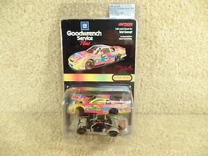 yz͌^ԁ@X|[cJ[@2000ANV164_CJXgnascarfCAn[gsrs[^[}bNX3 a 2000 action 164 scale diecast nascar dale earnhardt sr peter max chevy 3 a