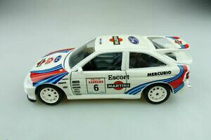 �y���������z�͌^�ԁ@�X�|�[�c�J�[�@bburago 124 ford escort rs cosworth rally sanremo511630�}���e�B�[�jbburago 124 ford escort rs cosworth rally sanremo martini wit