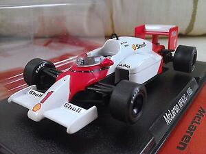 yz͌^ԁ@X|[cJ[@}N[AvXgtH[~lbg[N1 mclaren mp42c 1986 alain prost modle moul formule 1 f1 voiture 143 ixo