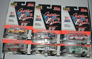 �y���������z�͌^�ԁ@�X�|�[�c�J�[�@���[�X�Z�b�gnascar revell darrell waltrip 25th anniversary in racing complete set 164