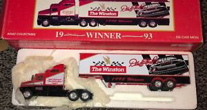yz͌^ԁ@X|[cJ[@fCAn[g3the winston1993 nascar haulertransporter15gdale earnhardt 3 the winston winner 1993 nascar hauler transporter 15