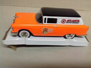 【送料無料】模型車 スポーツカー フーターズシボレーリバティアトランタモータースピードウェイフクロウhooters 500 1955 chevrolet delivery liberty classics atlanta motor speedway owl