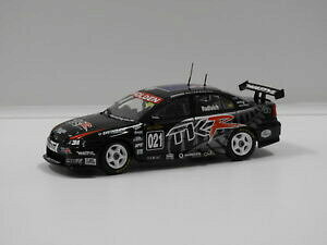 yz͌^ԁ@X|[cJ[@z[fRh[`[L[EB[VONVbN143 holden vz commodore team kiwi racing pradisich 2005 021 classic carle