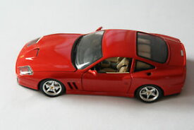 【送料無料】模型車　スポーツカー　フェラーリマラネロレッドferrari 550 maranello 1996 burago 118 red