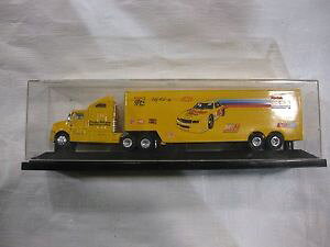 yz͌^ԁ@X|[cJ[@X^[O}[R_bNS[htBz[XP[fnascar sterling marlin 4 le kodak gold film hauler 187 scale models rc dc1143