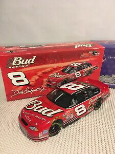 �y���������z�͌^�ԁ@�X�|�[�c�J�[�@�f�C���A�[���n�[�g�W���j�A���o�h���C�U�[���[�V���O�����e�J�����A�N�V����2002 dale earnhardt jr 8 budweiser racing monte carlo action 124 nascar