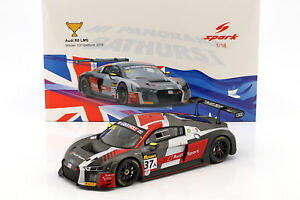 yz͌^ԁ@X|[cJ[@AEfBtCXi[haudi r8 lms 37a winner 12h bathurst 2018 frijns, leonard, vanthoor 118 spark