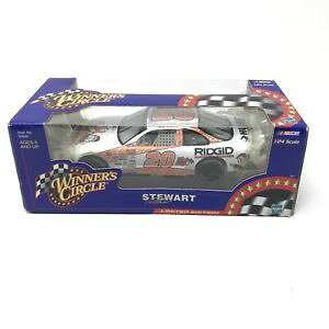 �y���������z�͌^�ԁ@�X�|�[�c�J�[�@�z�[���f�|�{�b�N�X�g�j�[�X�`�����[�gnascar limited edition home depot ridgid 20 car in box tony stewart winners