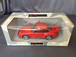 yz͌^ԁ@X|[cJ[@|VF^[{fporsche 911 993 turbo s red red 118 ut models