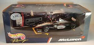 �y���������z�͌^�ԁ@�X�|�[�c�J�[�@�z�b�g�z�C�[�������Z�f�X�x���c�t�H�[�~�����h���C�o�[�~�J�n�b�L�l����hot wheels 124 mercedes benz mp413 formula 1 driver mika hakkinen ovp 3049