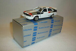 yz͌^ԁ@X|[cJ[@fAEfBNgconradmetal modelaudi quattro 143 boxed