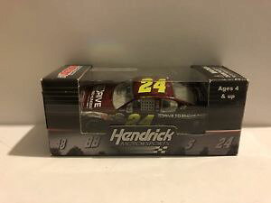 �y���������z�͌^�ԁ@�X�|�[�c�J�[�@�W�F�t�S�[�h���h���C�u�_�C�J�X�g2011 jeff gordon aarp drive to end hunger 164 nascar diecast rare