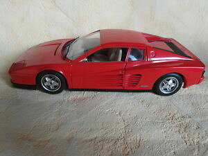 yz͌^ԁ@X|[cJ[@tF[fJ[bhbburago ferrari testarossa model car 1984 red 118